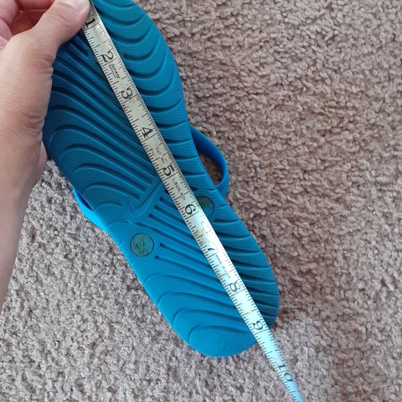 Nike flip flops - Picture 9 of 10